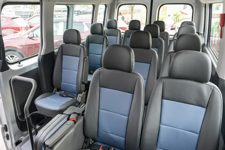 thuê xe du lịch Hyundai Solati