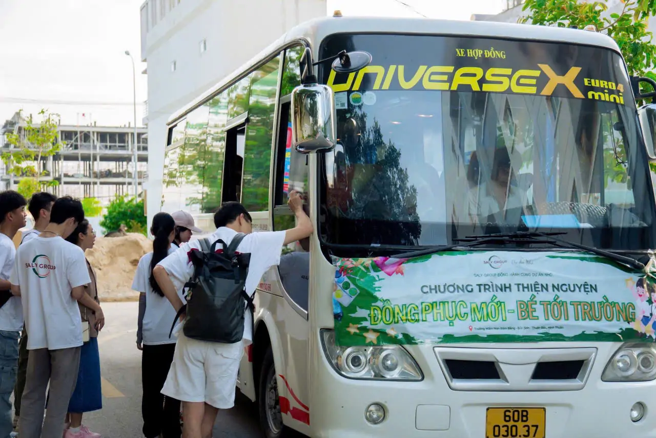 thu&ecirc; xe du lịch theo tour